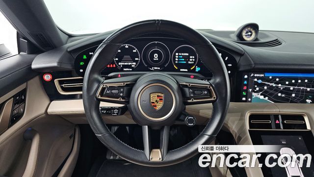 Porsche Taycan 2021 — photo 19