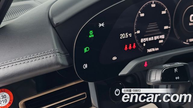 Porsche Taycan 2021 — photo 20