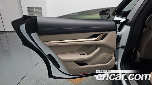 Porsche Taycan 2021 — photo 15