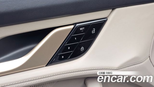 Porsche Taycan 2021 — photo 32