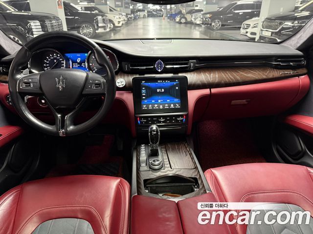Maserati Quattroporte 2018 — photo 7