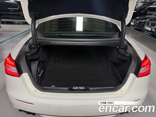 Maserati Quattroporte 2018 — photo 19