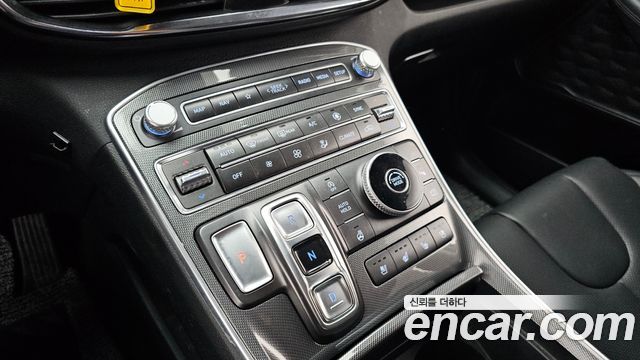 Hyundai Santafe 2021 — photo 12