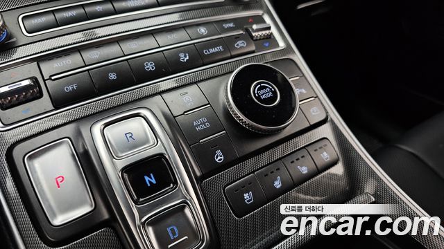 Hyundai Santafe 2021 — photo 31
