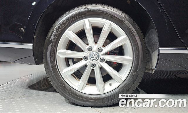 Volkswagen Passat 2018 — photo 5