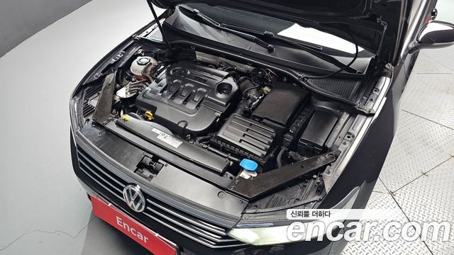 Volkswagen Passat 2018 — photo 6