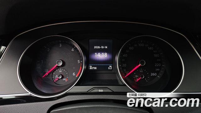Volkswagen Passat 2018 — photo 8
