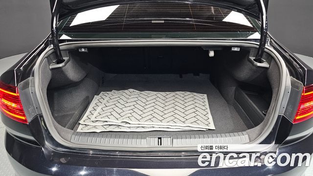 Volkswagen Passat 2018 — photo 20
