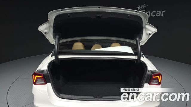 Kia K5 2021 — photo 32