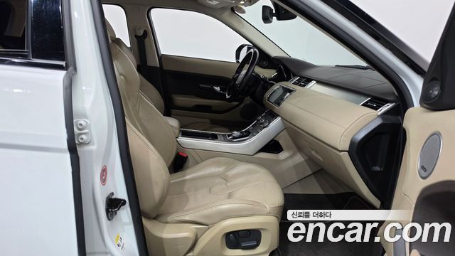 Land Rover Range Rover Evoque 2015 — photo 11