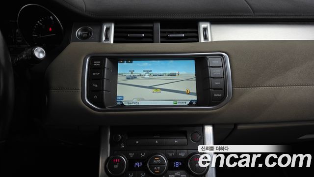 Land Rover Range Rover Evoque 2015 — photo 14