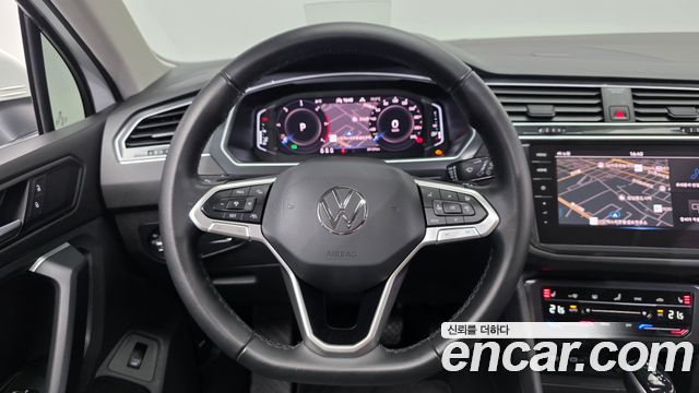 Volkswagen Tiguan 2021 — photo 19