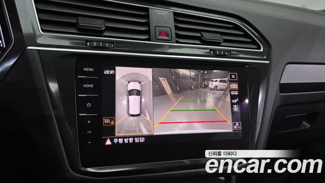 Volkswagen Tiguan 2021 — photo 21