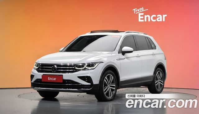Volkswagen Tiguan 2021 — photo 1