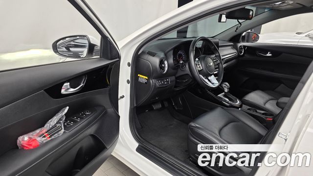 Kia K3 2021 — photo 13