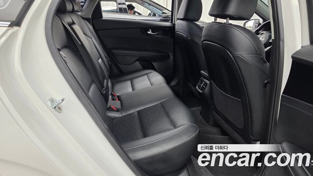 Kia K3 2021 — photo 17