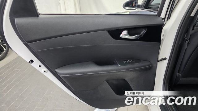 Kia K3 2021 — photo 15