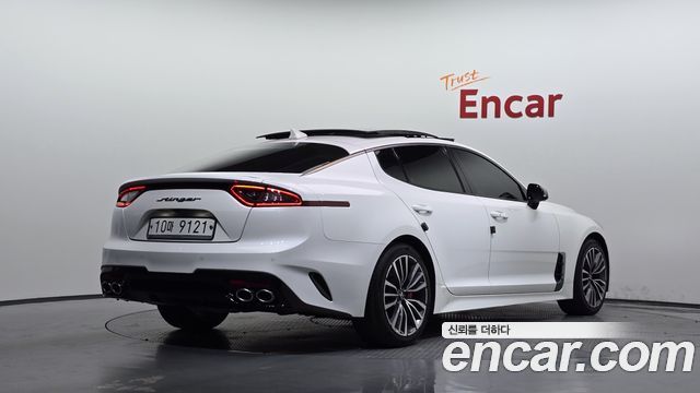 Kia Stinger 2018 — photo 2