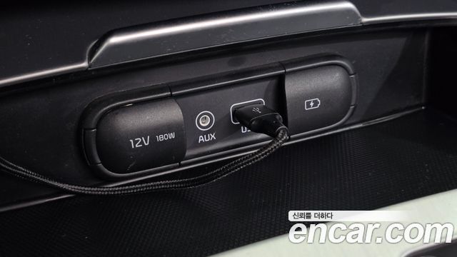 Kia Stinger 2018 — photo 13