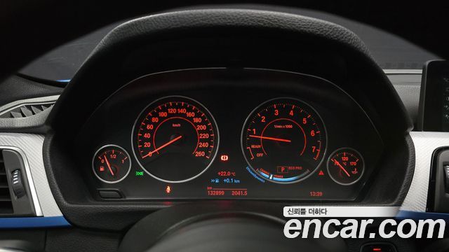 BMW 3-Series 2017 — photo 11