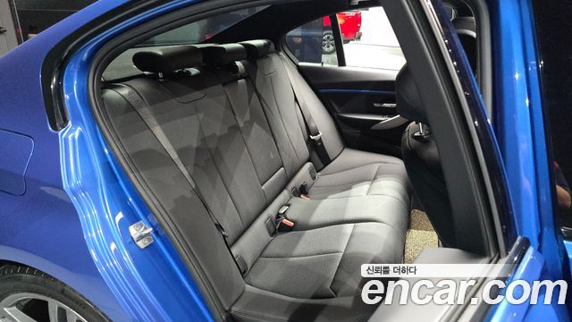 BMW 3-Series 2017 — photo 17