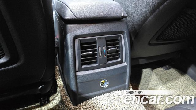 BMW 3-Series 2017 — photo 28