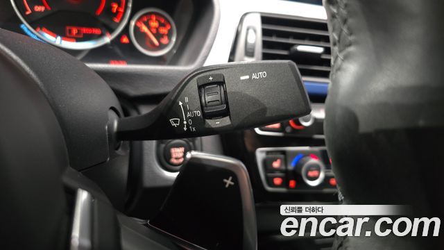 BMW 3-Series 2017 — photo 30