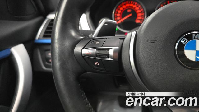 BMW 3-Series 2017 — photo 31