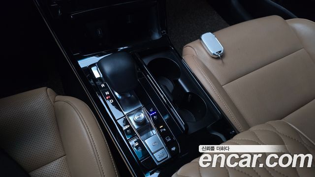 Kia K7 2020 — photo 9