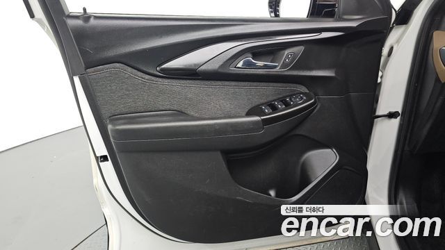 Chevrolet Korea Trailblazer 2022 — photo 14