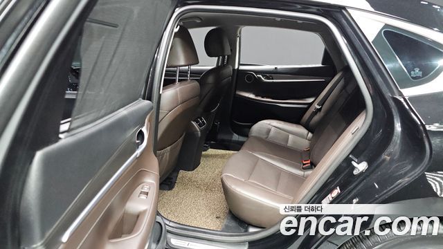Hyundai Grandeur 2017 — photo 22