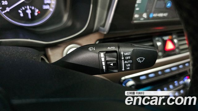 Hyundai Grandeur 2017 — photo 26