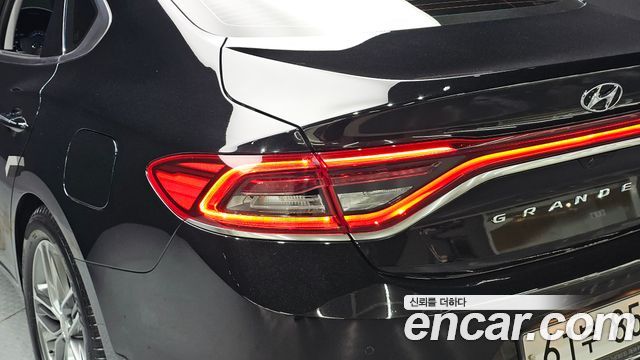 Hyundai Grandeur 2017 — photo 9
