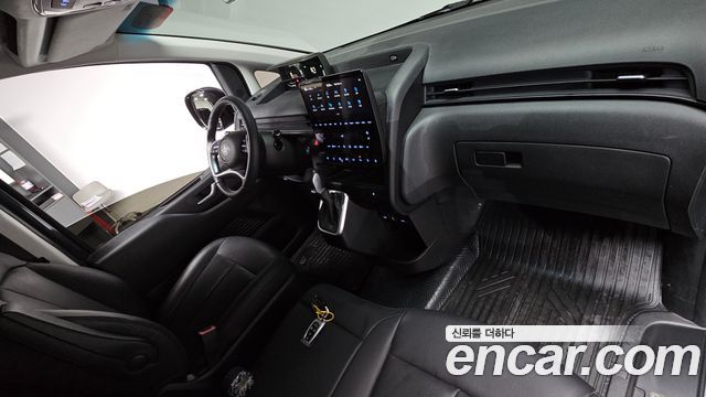 Hyundai Staria 2024 — photo 10