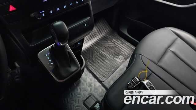 Hyundai Staria 2024 — photo 12