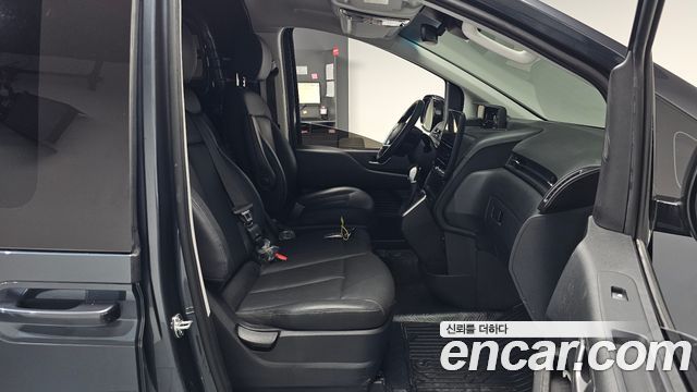 Hyundai Staria 2024 — photo 16