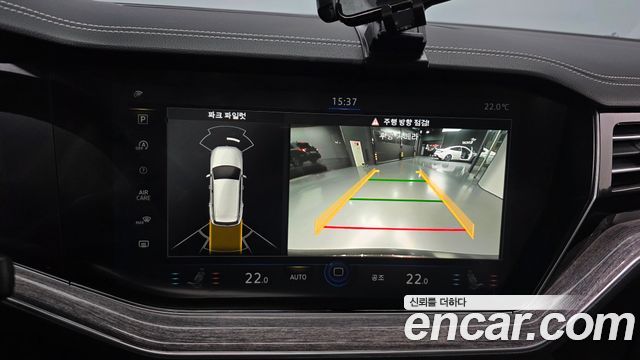 Volkswagen Touareg 2023 — photo 21