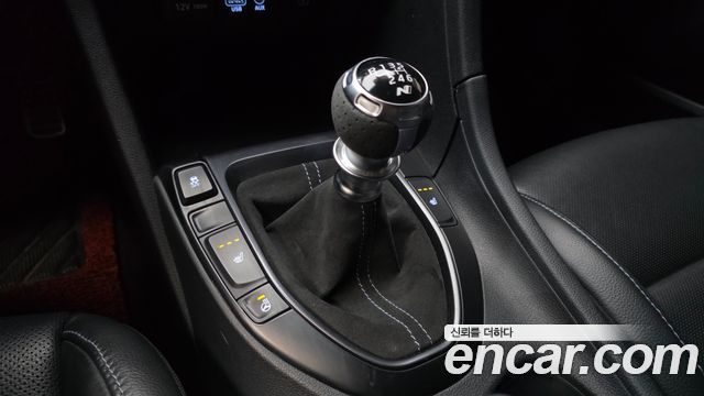 Hyundai Veloster 2019 — photo 9