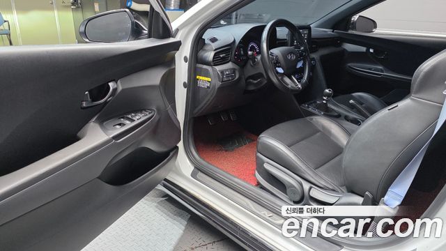 Hyundai Veloster 2019 — photo 10