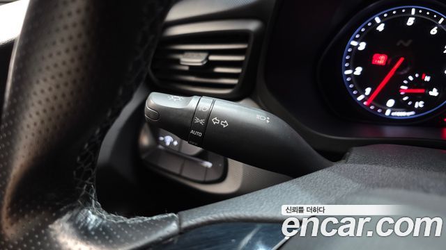 Hyundai Veloster 2019 — photo 19