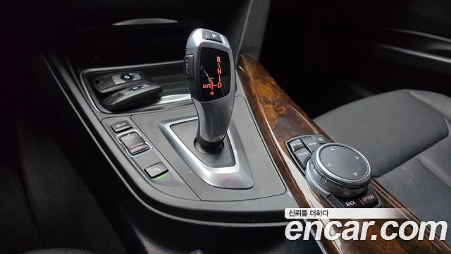 BMW 3-Series 2015 — photo 9