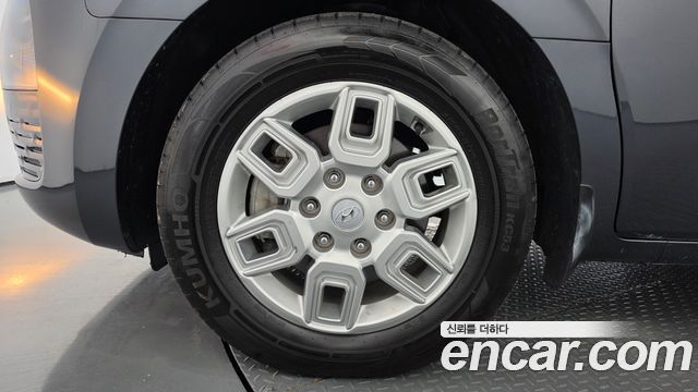 Hyundai Staria 2023 — photo 5