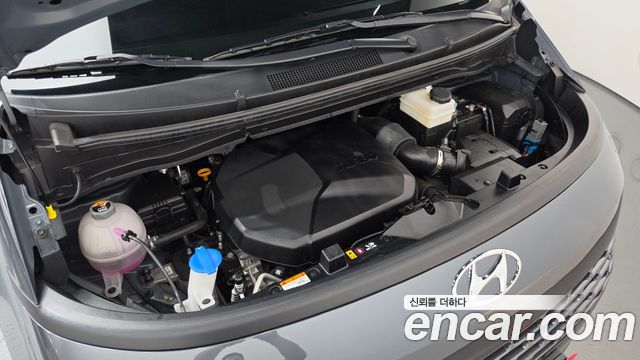 Hyundai Staria 2023 — photo 6