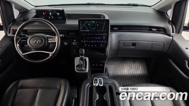 Hyundai Staria 2023 — photo 10