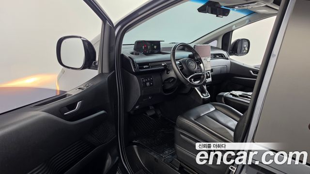 Hyundai Staria 2023 — photo 13