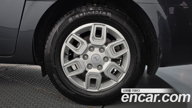 Hyundai Staria 2023 — photo 7