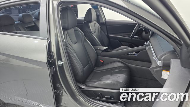 Hyundai AVANTE 2024 — photo 16