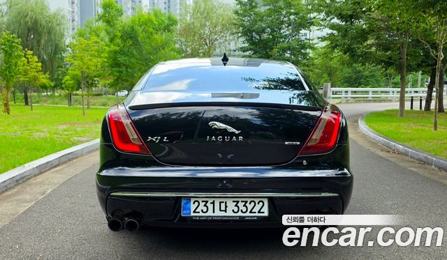 Jaguar XJ 2018 — photo 5