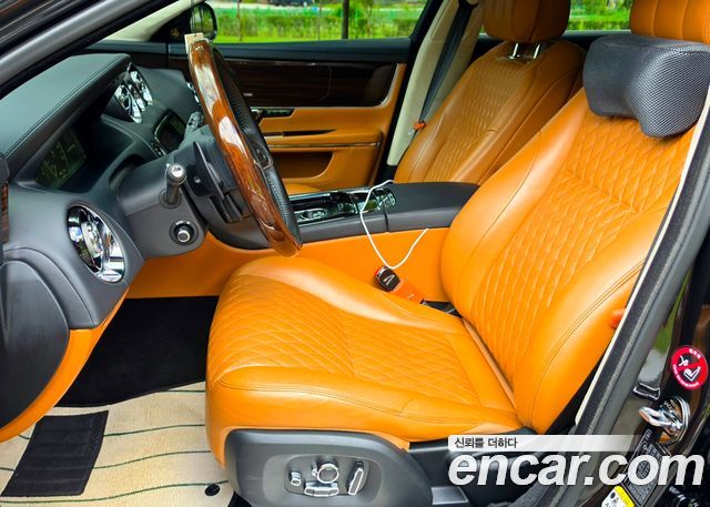 Jaguar XJ 2018 — photo 9