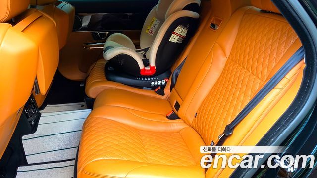 Jaguar XJ 2018 — photo 15